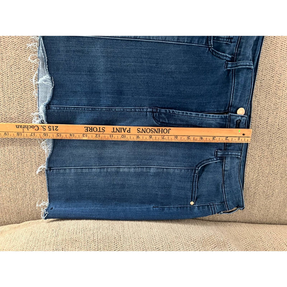 Pink by Victoria Secret Soft Denim Skirt, Size 13/31 - Picture 2 of 4